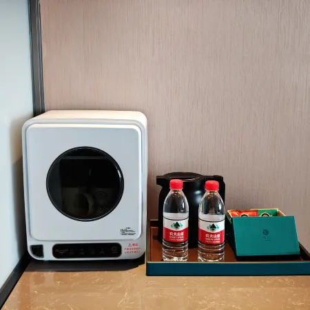 Haiyan Tongyuan Yiju Hotel