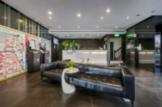 CHECK inn Express Kaohsiung Love River