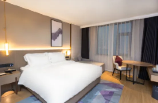 Lavande Hotel (Xuchang Pangdonglai Times Square Caowei Ancient City Store)