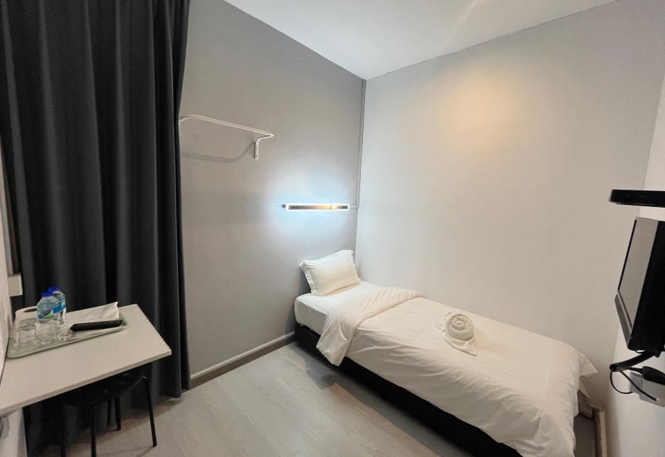 4. Havona P..