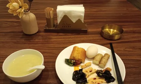 Huaihua Suhaoshi Hotel Отели рядом с достопримечательностью «Zhongpo Places of Interest»