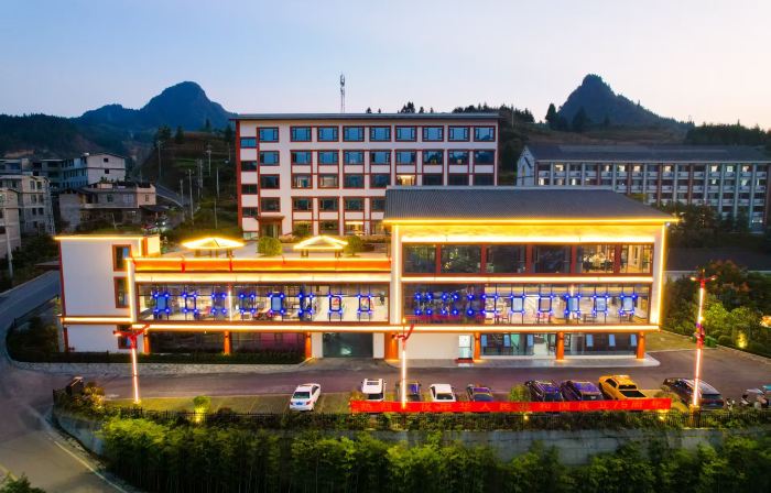 Zhaxi Yingxiang Grand Hotel
