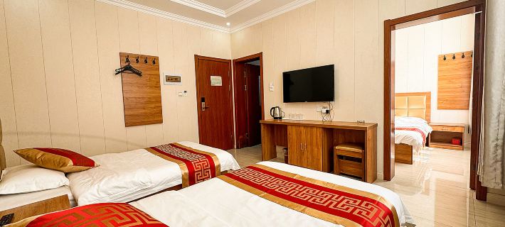 Four Seasons Hotel Duolun Hotels in Duolun