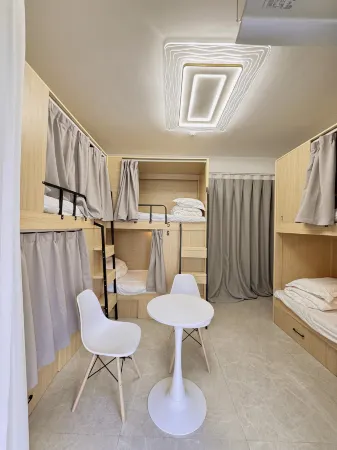 Sept All Girls Hostel (Futian Gangxia Subway Station Branch)