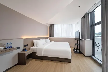 Zhuhai Jingzhi Hotel (Lovers Road Middle Road Sun Moon Bay Branch) Отели рядом с достопримечательностью «Putuo Temple»