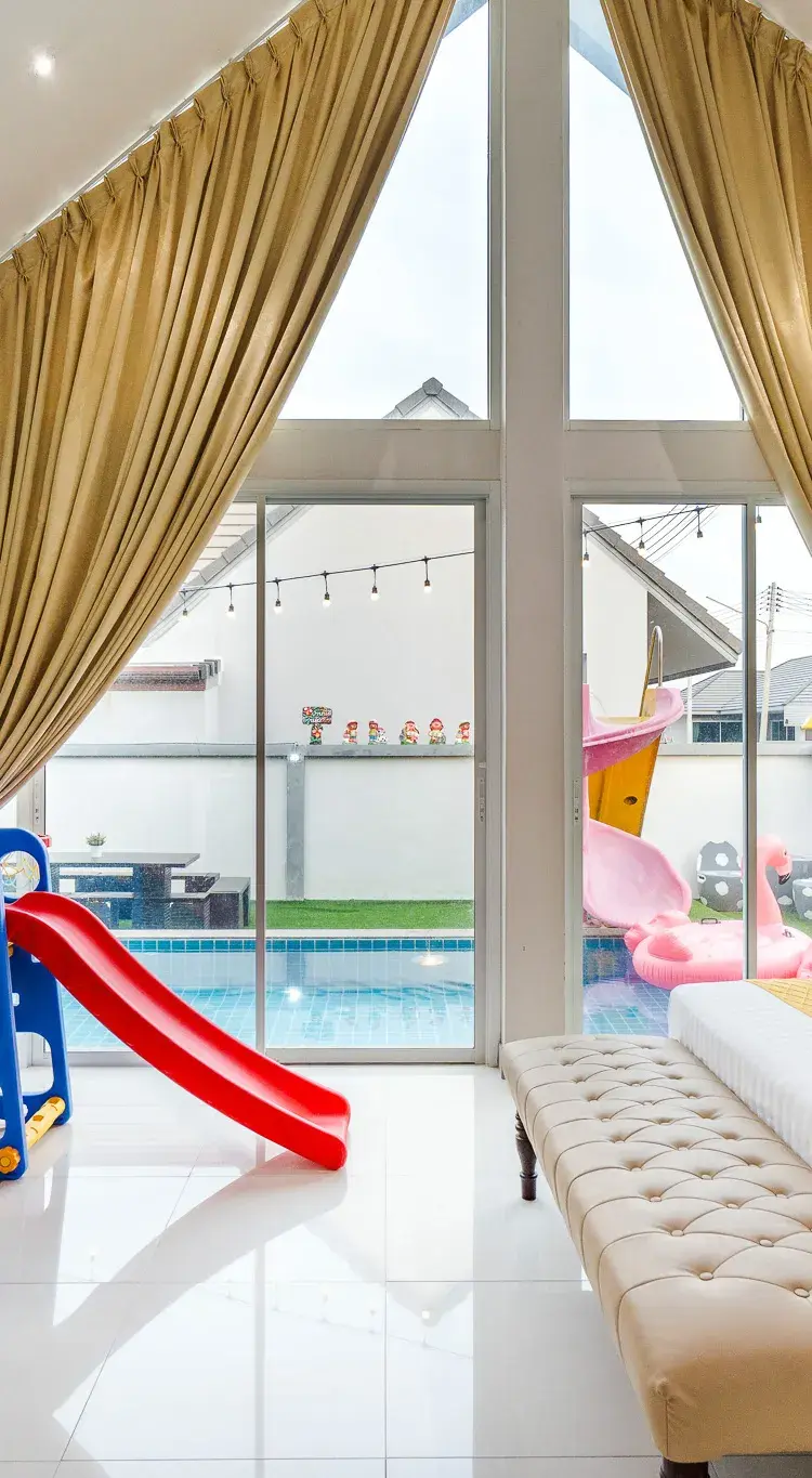M4 Billion Pool Villa Cha-am