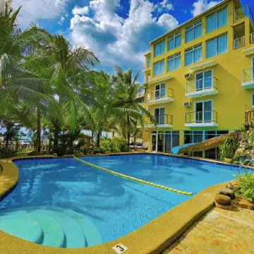 Crystal Shore Beach Resort Powered by Cocotel