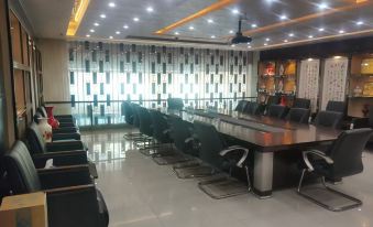 Qinglonghu Hotel