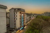 Jinyue Intelligent Hotel (seven star park Branch) Hotel a 