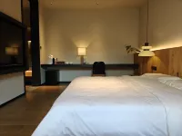 Sanqi Homestay (Qingdao Taidong Pedestrian Street) Hotels near Shibei District