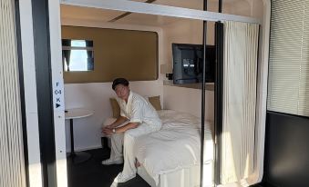 FIRST CABIN INTERNATIONAL HAWAII