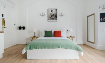 Elegant Mayfair Apartment