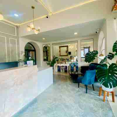 La Riva Boutique Hotel Hotel Exterior