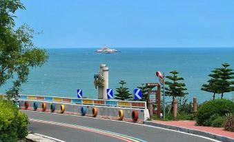 Meizhou Island One Line Inn (Mazu Ancestral Temple Rainbow Road Beach Store)