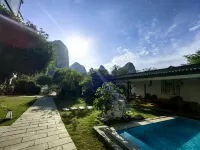 Yayuan Private Hot Spring Vacation Apartment (Yangshuo Yulong River Jiuxian Wharf) - مسبح خاص