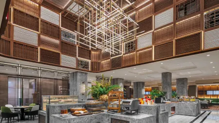 The Amber House Chongqing Отели рядом с достопримечательностью «Tieshan Square»