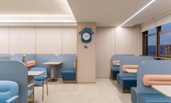 Hanting Hotel (Changsha Wangfujing  Baigezui Subway Station )