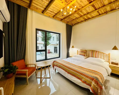 Yinfeng Homestay Hotels in Luxi County