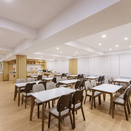 Yilong Ruiyun Hotel (Fushun Branch) Отели в г. Фушунь