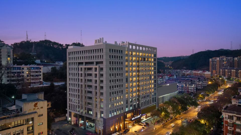 Madison Hotel Qiandao Lake Minghu