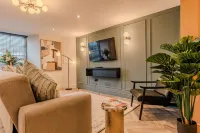 Luxury Georgian Apartment by Hauss Ayr, 5mins Beach Hotels in Ayr