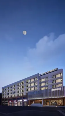 Weilu Hotel (Zhengzhou Jinshui Road Yanzhuang Metro Station Branch)