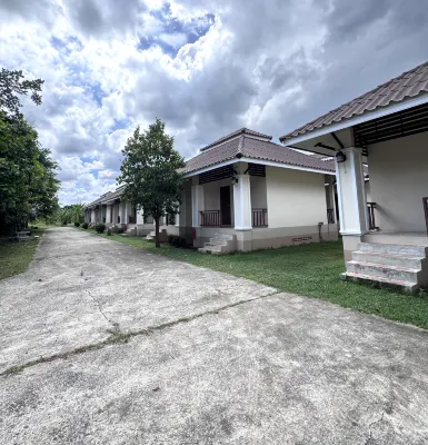 Samsiri Resort & Hotel Bypass Korat Các khách sạn gần Wat Lam Choeng Krai