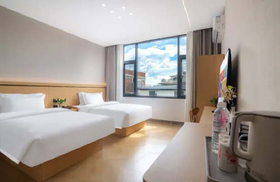 Mile Mian Private Hot Spring Homestay (Huquan Ecological Park)