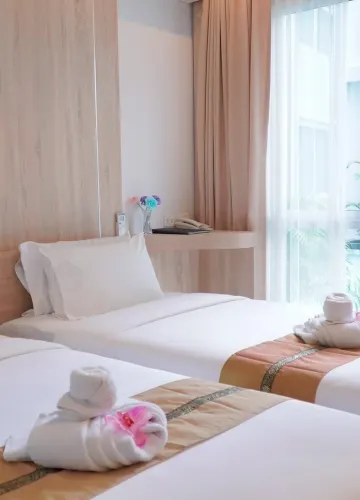 ดีลักซ์ พูลไซด์