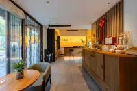 Guniujiang New Fire Inn Hotel