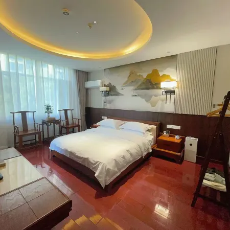 Wenfeng Hotel (Liaohe East Road)