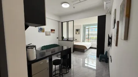 Xinfeng Qunli Homestay (Fengcheng Avenue Branch) Отели в г. Синфен