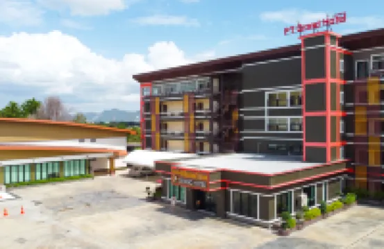 โรงแรม พีที แกรนด์ โฮเทล