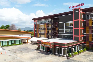 รูปภาพของโรงแรม พีที แกรนด์ โฮเทล