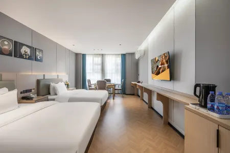 Ease Hotel · Yue (JingdezhenLeping Huada Shopping Center)