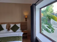 Comfy Cool Breeze by EMzaz Hotels in Dhiffushi