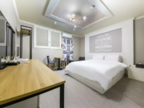 Gwangju W Lounge Hotel 光州のホテル