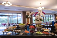 Swiss-Belresort Tuyen Lam - breakfast
