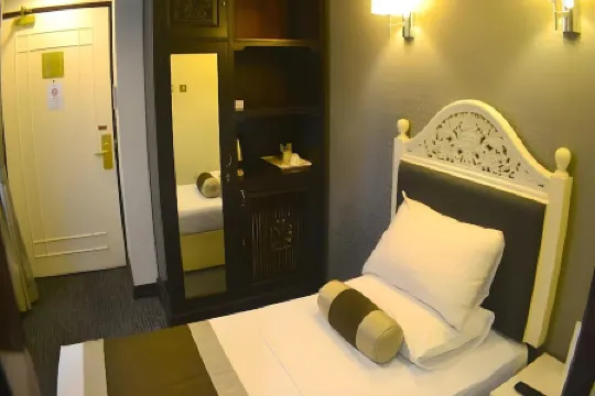 ดิ อินน์ แอ็ท เท็มเปิล สตรีท