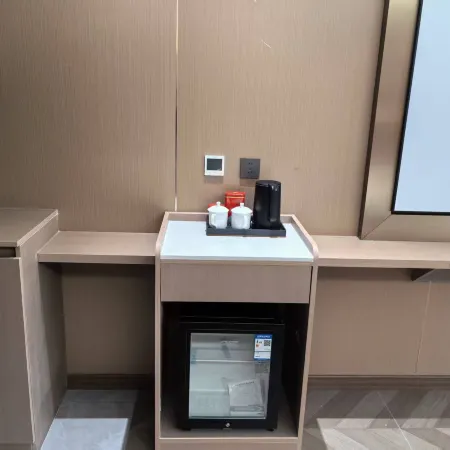 Qianfeng Hotel