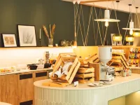 The Weekend Hotel Hotels near نيوباو. .07