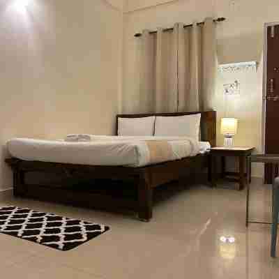 Aqua Wave by YogiTree Hotels Rooms