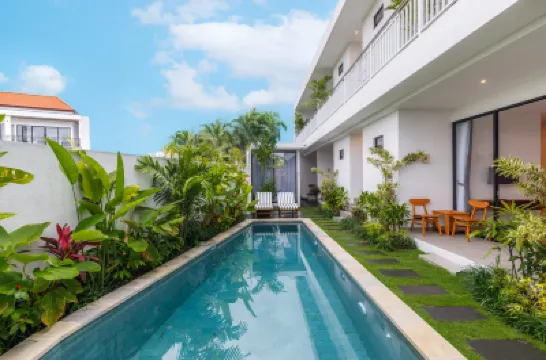 Famiglie Guest House Hotels near Tanah Lot