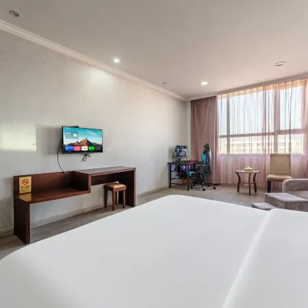 Jingzu E-Sports Hotel (Longgang China Gift City)
