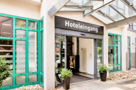 ACHAT Hotel Stuttgart Airport Messe Отели рядом с достопримечательностью «High Performance Computing Center Stuttgart University»