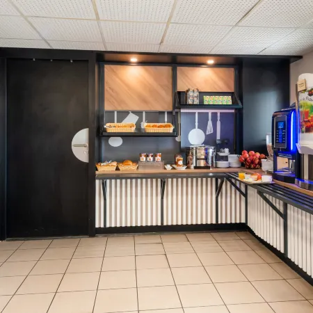 B&B HOTEL Cholet Nord