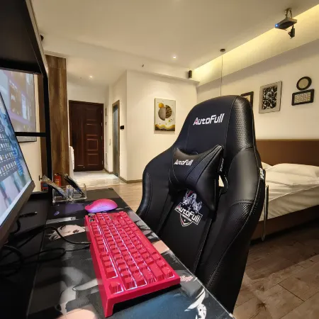 Zhanjiang Aixi E-sports Apartment