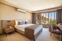 Prive Suite Side & Spa - Adults Only 16 Plus