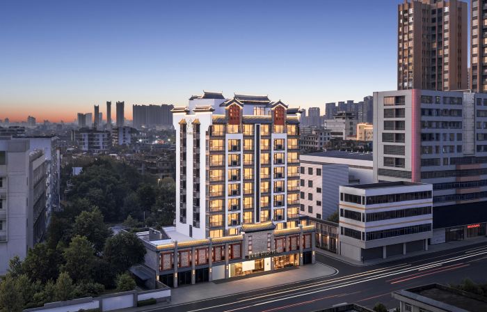 Jieyang Jinxianmen Atour Hotel