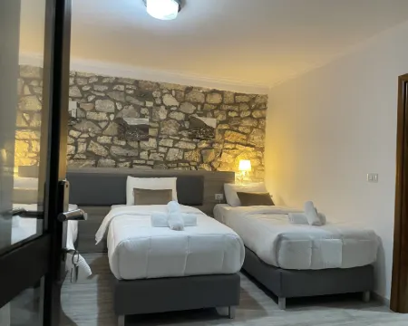 Te Gjyshi (at Grandfather) Hotels in Berat